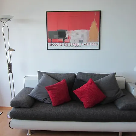 Ferienwohnung-apartment-seeblick-in-plaza-marit-residenz Lejlighed *