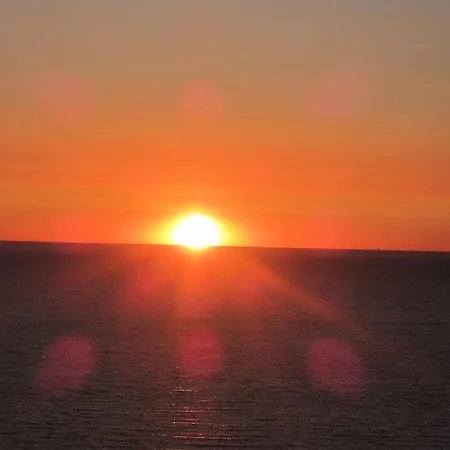 Ferienwohnung-apartment-seeblick-in-plaza-marit-residenz Lejlighed *